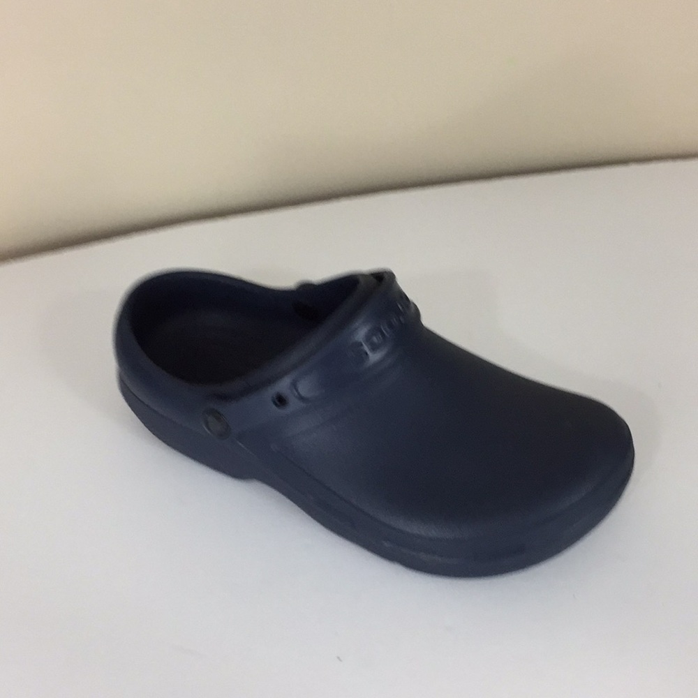 Navy Crocs Solid No Openings Work Wear Unisex Size M 9 W 11